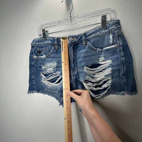 Kancan Medium Blue Wash Mid-Rise Distressed Raw Hem Denim Jean Shorts 28 - Picture 13 of 15